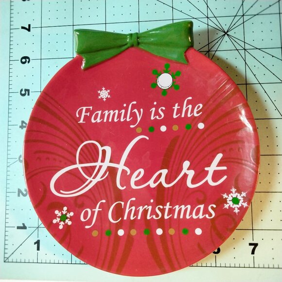 Giftcraft Holiday Ornament Plate Family Is The Heart Of Christmas - Picture 4 of 4
